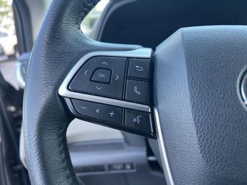 Used 2024 Toyota Sienna XLE image 16