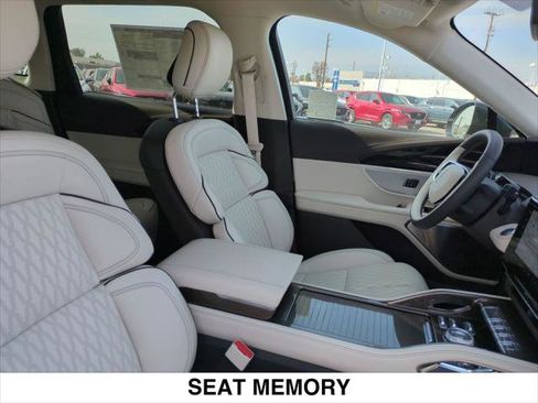 New 2026 Lincoln Nautilus Black Label w/ Jet Appearance Package AWD/4WD image 14