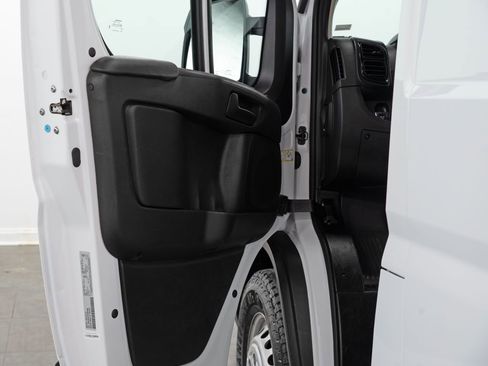 Used 2025 RAM ProMaster 2500 w/ Convenience Group FWD image 6