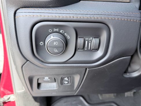 Used 2023 RAM 1500 Limited AWD/4WD image 13