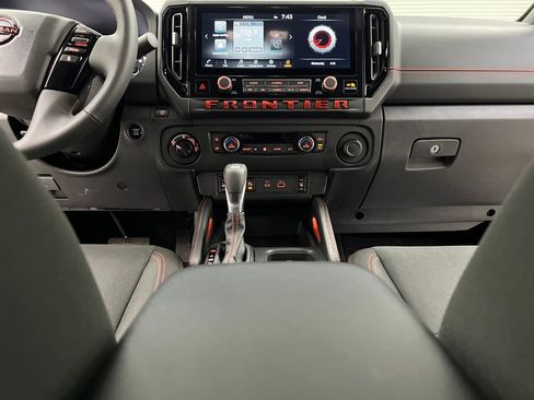 Used 2026 Nissan Frontier PRO-4X w/ Pro-4x Convenience Package image 36