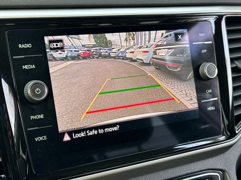 Used 2023 Volkswagen Atlas SEL Premium image 21