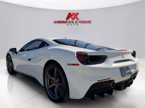 Used 2018 Ferrari 488 GTB image 3
