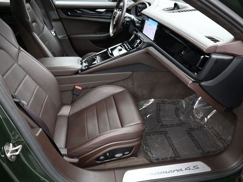 Used 2025 Porsche Panamera 4S image 31