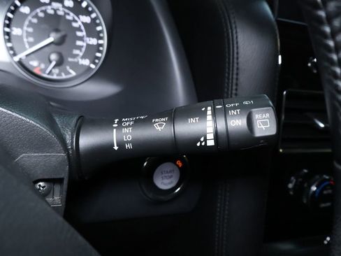 Used 2022 Nissan Armada SV AWD/4WD image 21