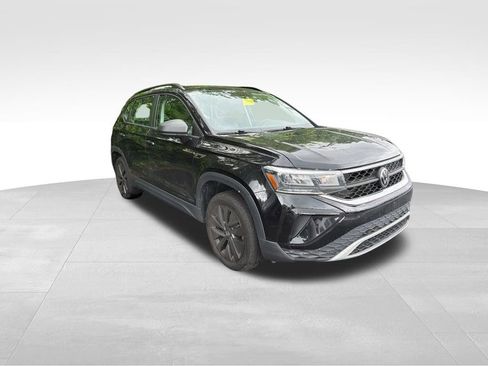 Used 2023 Volkswagen Taos S FWD image 3