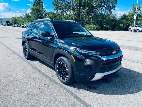 Used 2023 Chevrolet TrailBlazer LT FWD image 9