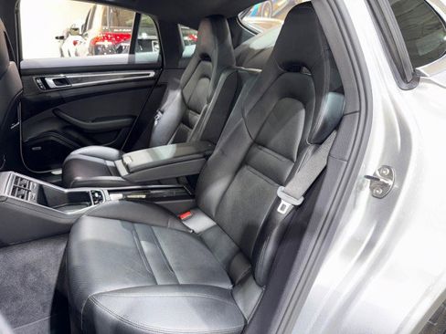 Used 2018 Porsche Panamera 4S image 14