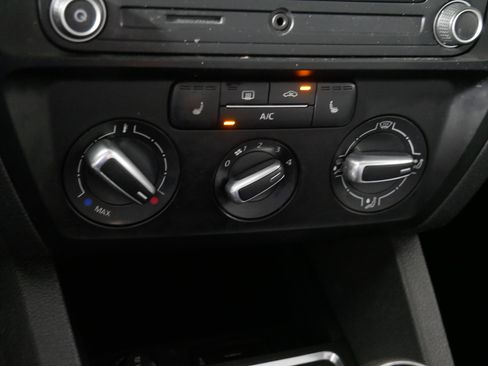 Used 2017 Volkswagen Jetta S image 23