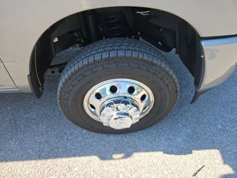 Used 2024 RAM 3500 Big Horn w/ Sport Appearance Package AWD/4WD image 10