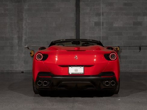 Used 2019 Ferrari Portofino image 32