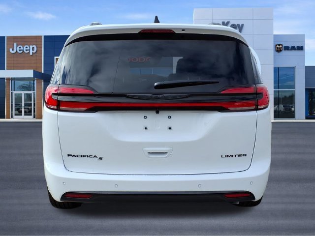 New 2026 Chrysler Pacifica Limited w/ S Appearance Package FWD image 6