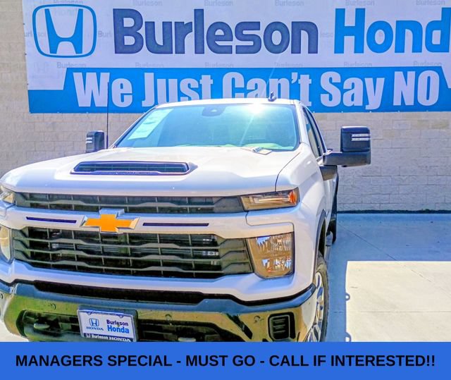 Used 2025 Chevrolet Silverado 2500 Custom w/ Custom Value Package AWD/4WD image 1