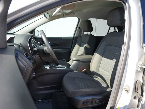 Used 2019 Chevrolet Equinox LT image 12