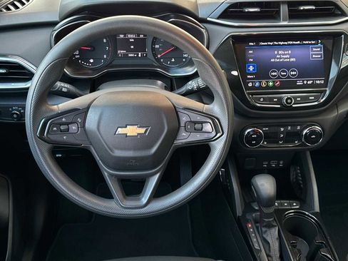 Used 2021 Chevrolet TrailBlazer LT w/ Convenience Package image 16