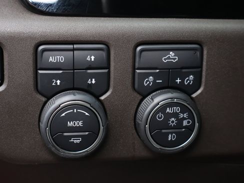Used 2024 Chevrolet Silverado 1500 LT Trail Boss w/ Convenience Package II AWD/4WD image 12