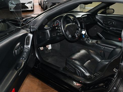 Used 2003 Chevrolet Corvette Z06 w/ Memory Package, 3 Drivers RWD image 47