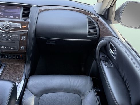 Used 2017 INFINITI QX80 4WD w/ Driver Assistance Package image 51