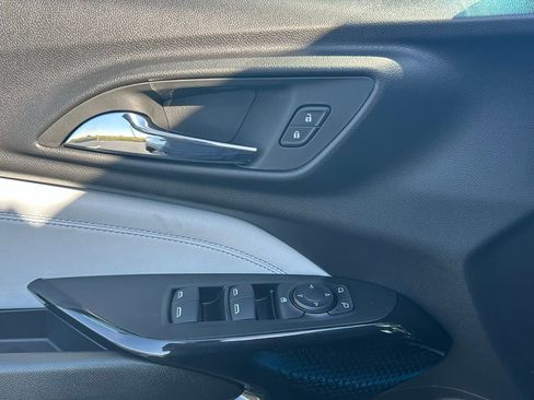 New 2025 Chevrolet Trax LT image 21