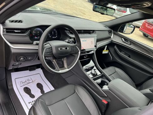 New 2026 Jeep Grand Cherokee L Limited AWD/4WD image 26