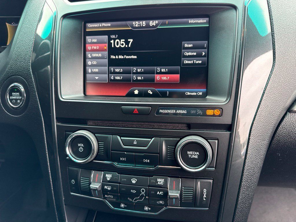 Used 2016 Ford Explorer XLT w/ Equipment Group 201A FWD image 24