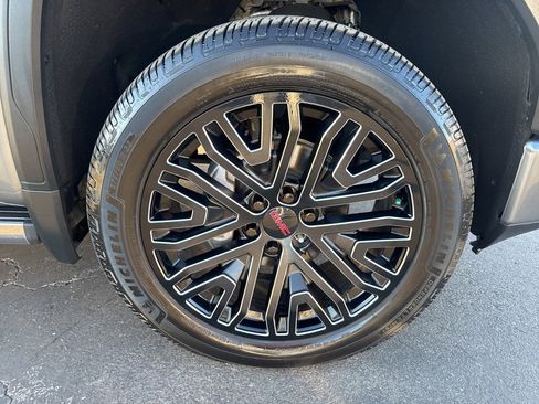 Used 2020 GMC Sierra 1500 Denali w/ Technology Package image 7