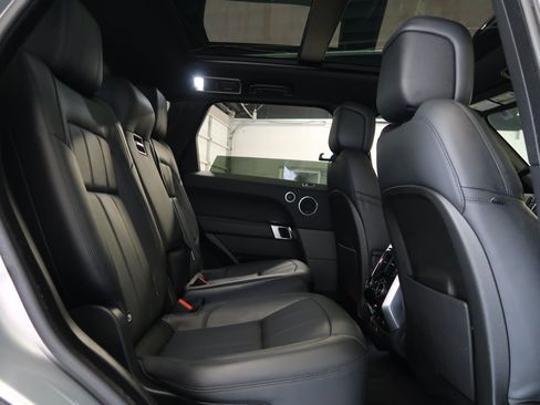 Used 2019 Land Rover Range Rover Sport HSE AWD/4WD image 47