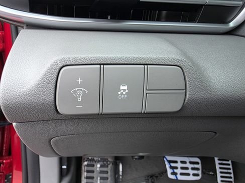 New 2025 Hyundai Elantra Sport image 32