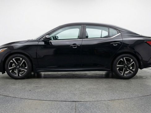 Used 2025 Nissan Sentra SV image 5