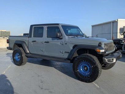 Used 2025 Jeep Gladiator Sport