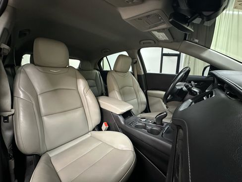Used 2022 Cadillac XT4 Premium Luxury w/ Safety Alert Package AWD/4WD image 18