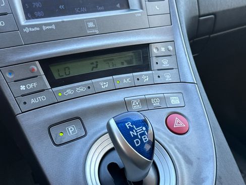 Used 2015 Toyota Prius Four FWD image 30