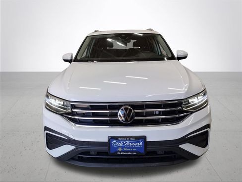 Certified 2022 Volkswagen Tiguan SE FWD image 3