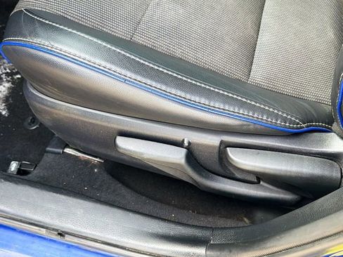 Used 2017 Toyota Corolla SE w/ SE Premium Package image 18