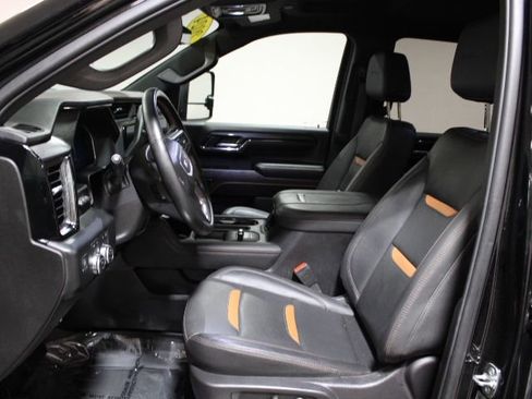 Used 2024 GMC Sierra 2500 AT4 w/ Technology Package image 11