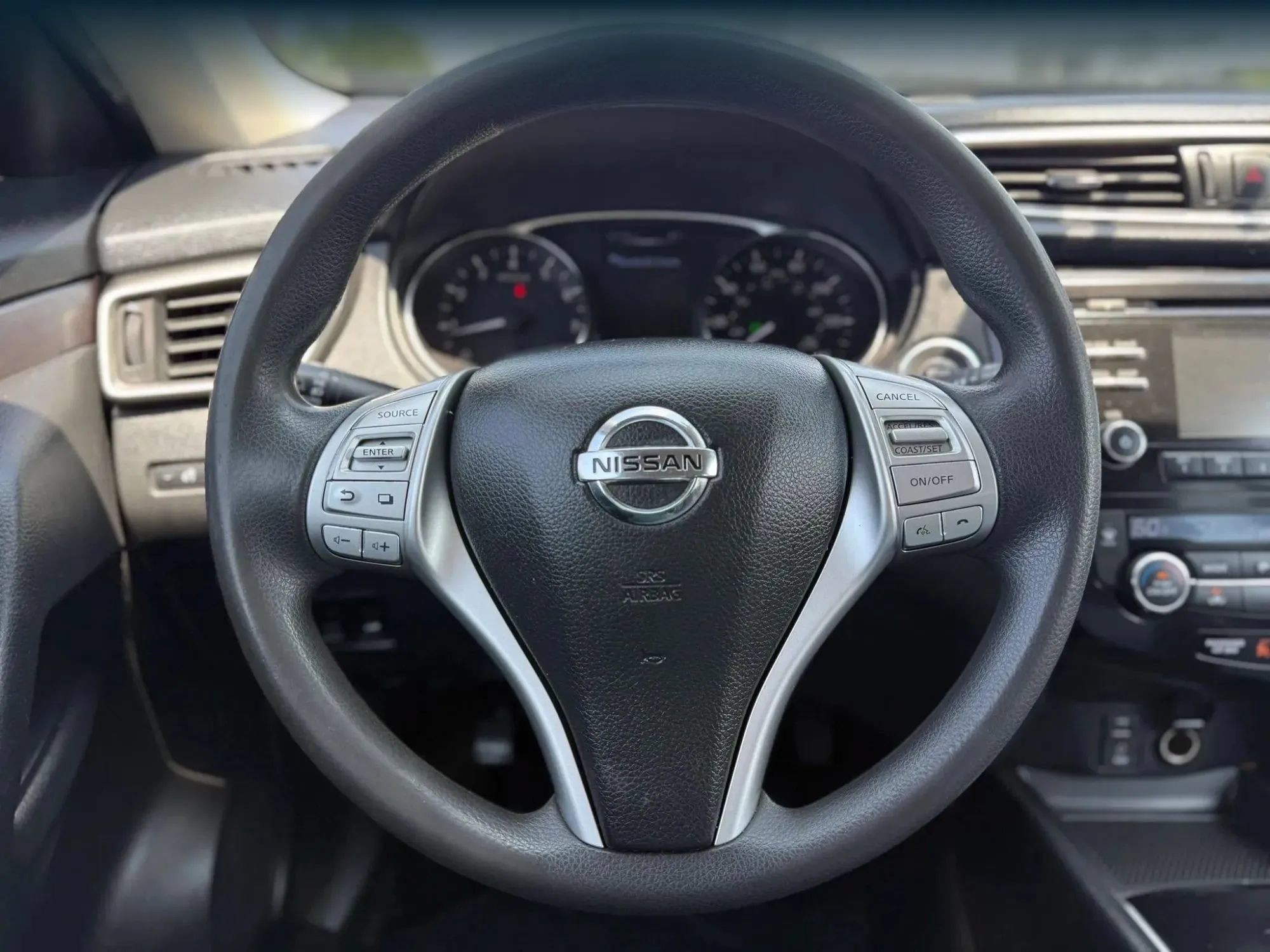 Used 2015 Nissan Rogue SV AWD/4WD image 24