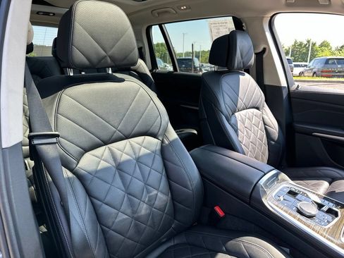 Used 2024 BMW X7 xDrive40i AWD/4WD image 28