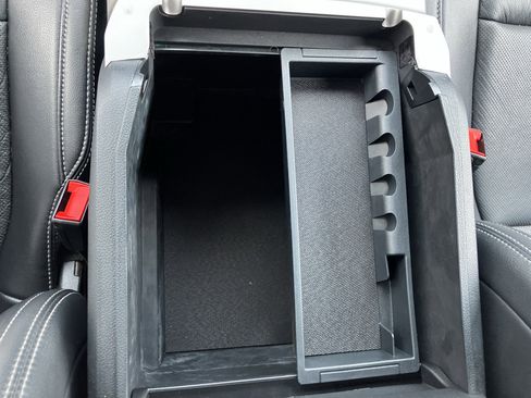 Used 2022 Ford F250 Lariat w/ Chrome Package image 25