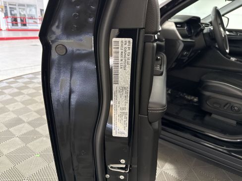 Used 2023 Jeep Grand Cherokee Altitude AWD/4WD image 28