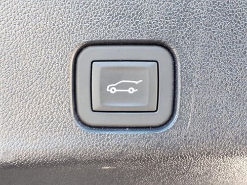 Certified 2025 Buick Enclave Preferred image 28