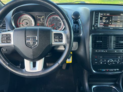 Used 2017 Dodge Grand Caravan GT image 11