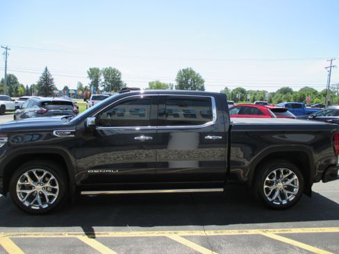 Used 2023 GMC Sierra 1500 Denali w/ Denali Reserve Package AWD/4WD image 6