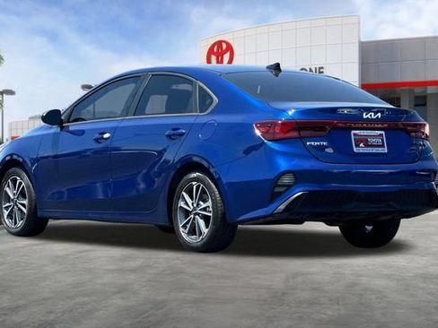 Used 2022 Kia Forte LXS FWD image 6