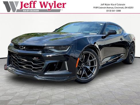 Used 2017 Chevrolet Camaro ZL1 RWD image 1