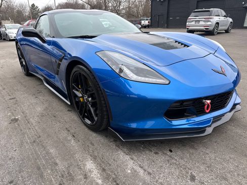 Used 2015 Chevrolet Corvette Stingray Coupe image 4