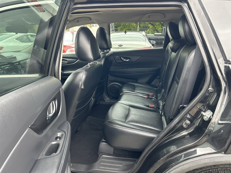 Used 2019 Nissan Rogue S w/ Special Edition Package AWD/4WD image 11