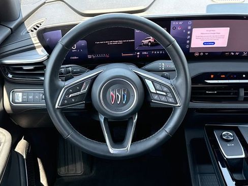 Used 2025 Buick Enclave Preferred FWD image 26