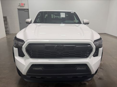 New 2026 Toyota Tacoma TRD Off-Road image 39