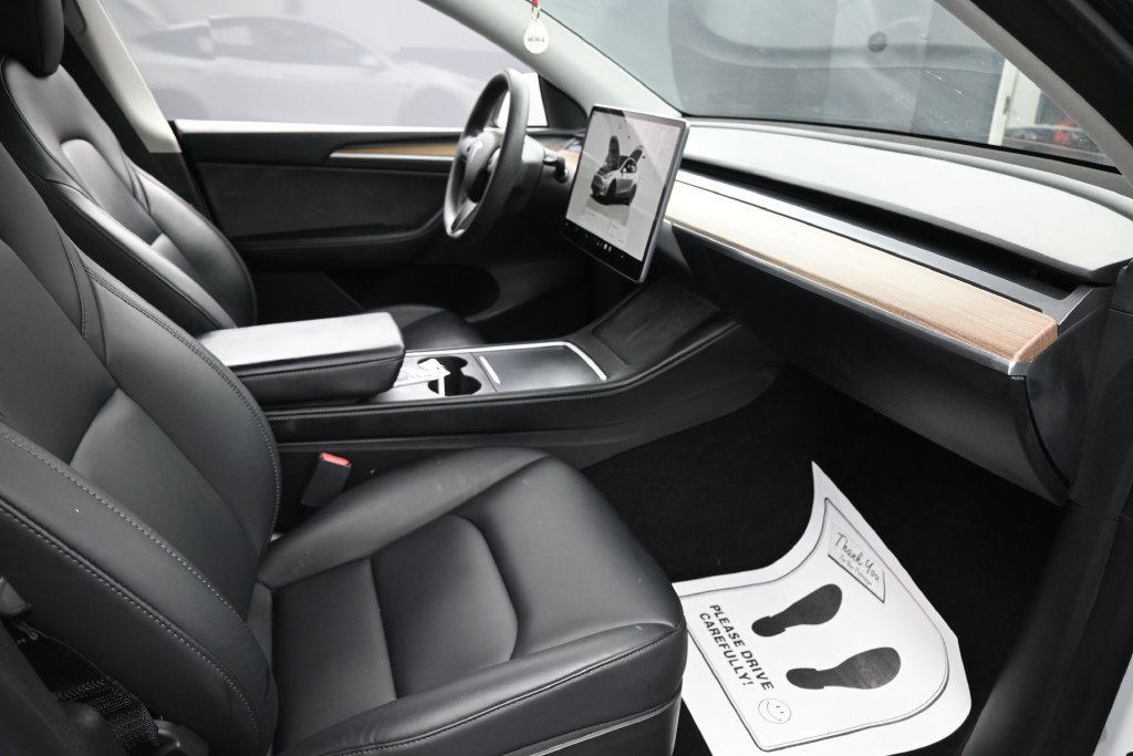 Used 2023 Tesla Model Y Performance AWD/4WD image 37