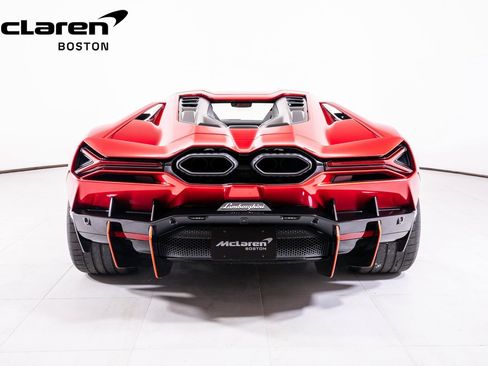 Used 2024 Lamborghini Revuelto image 5